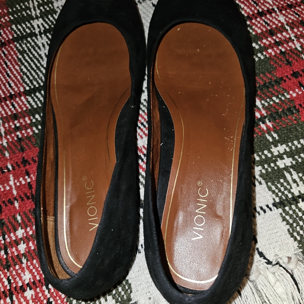 VIONIC 'Hannah Jewel' Black Suede Ballet Flats 9.5 (3rd Pic is Stock Photo) - Picture 5 of 5